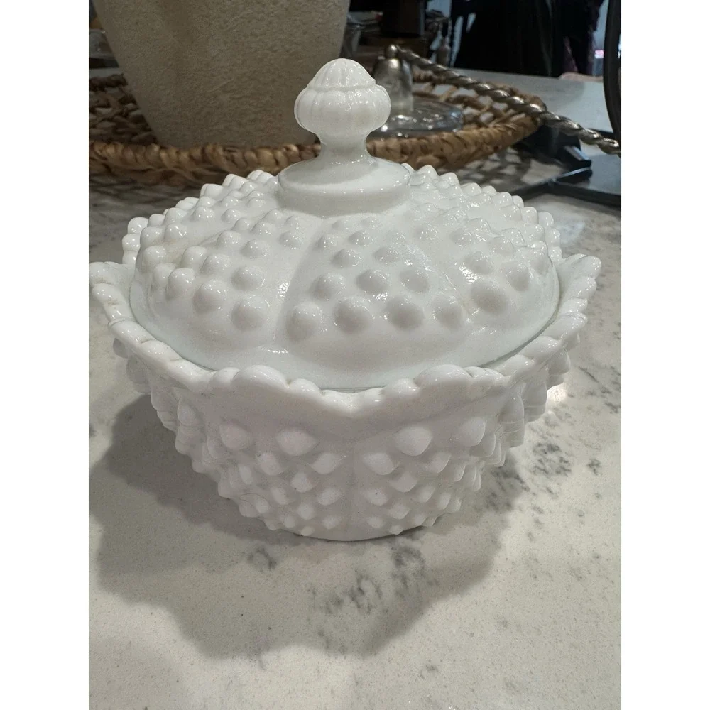 Fenton hobnail milk